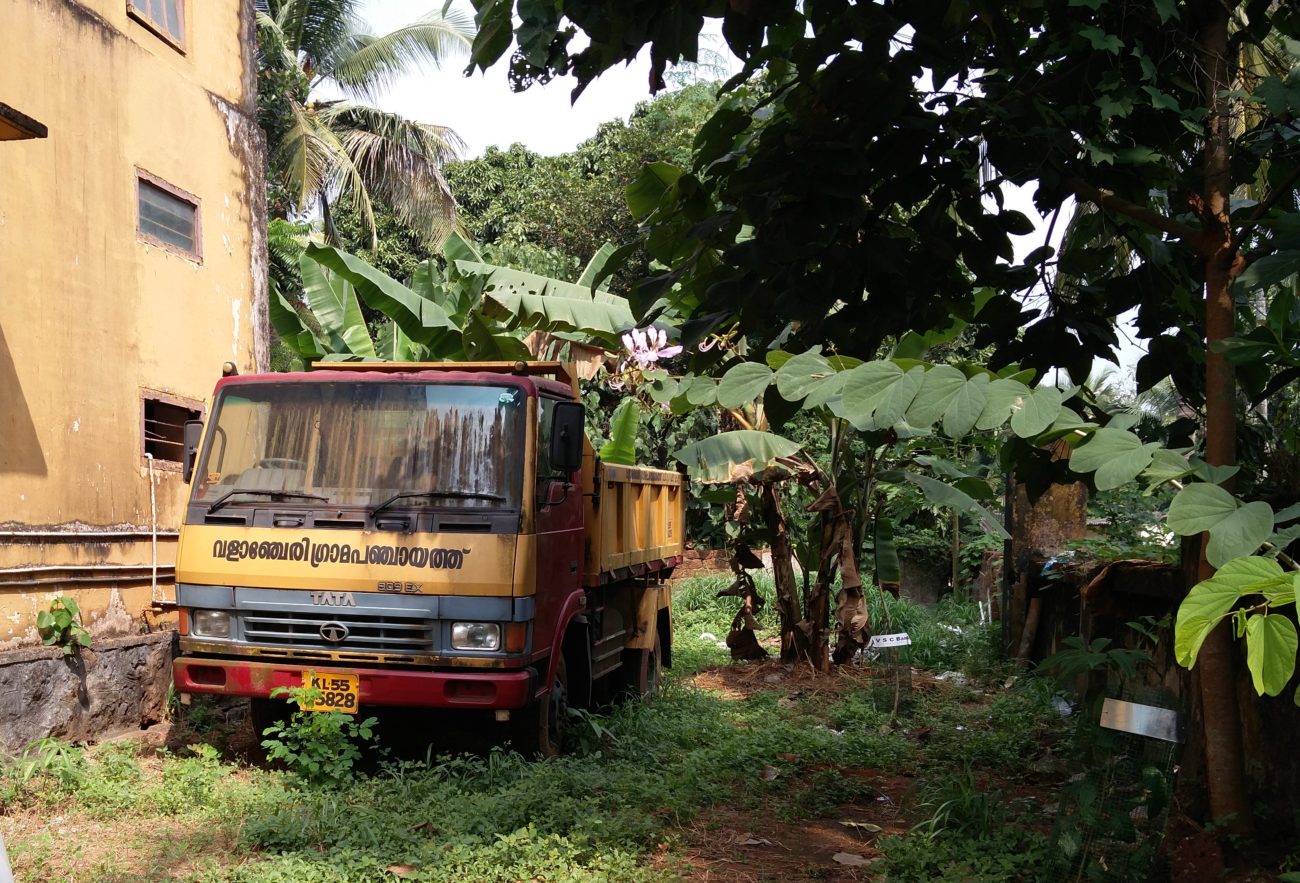 rusted-truck