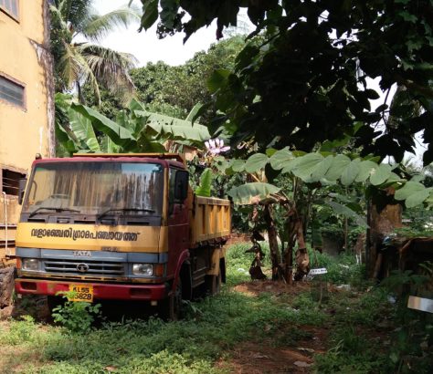 rusted-truck