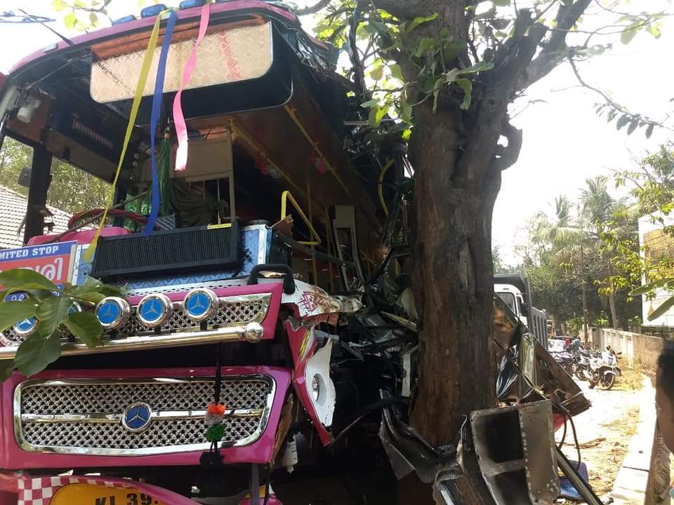 edavanna bus accident