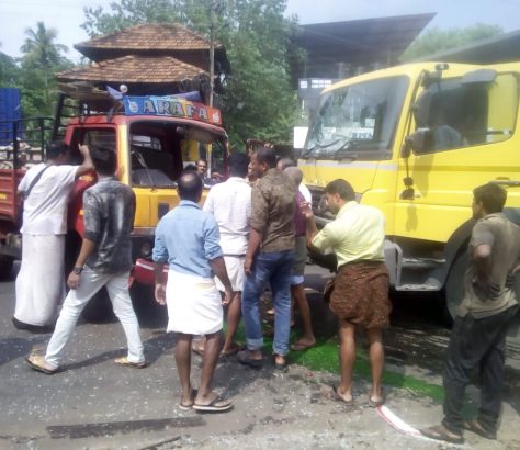 kavumpuram-truck accident