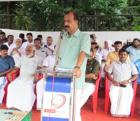 iuml-daynight-protest-vattappara