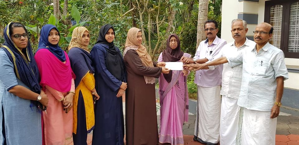 vanitha-league-kottakkal-donation