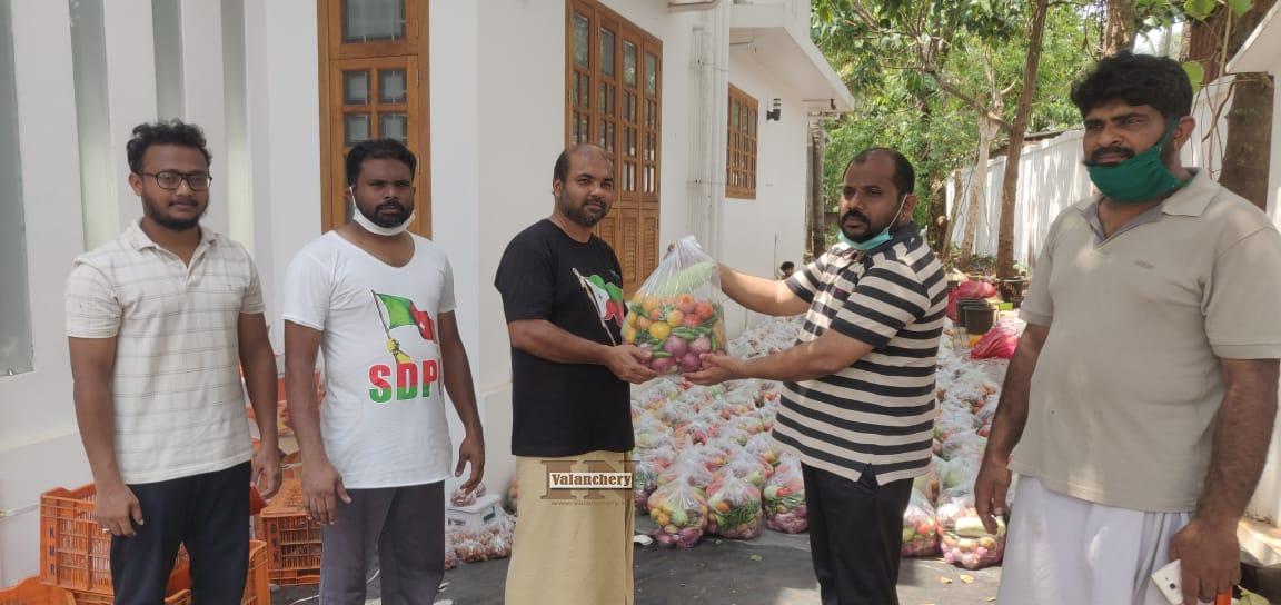 sdpi-athavanad-ramadan-kit