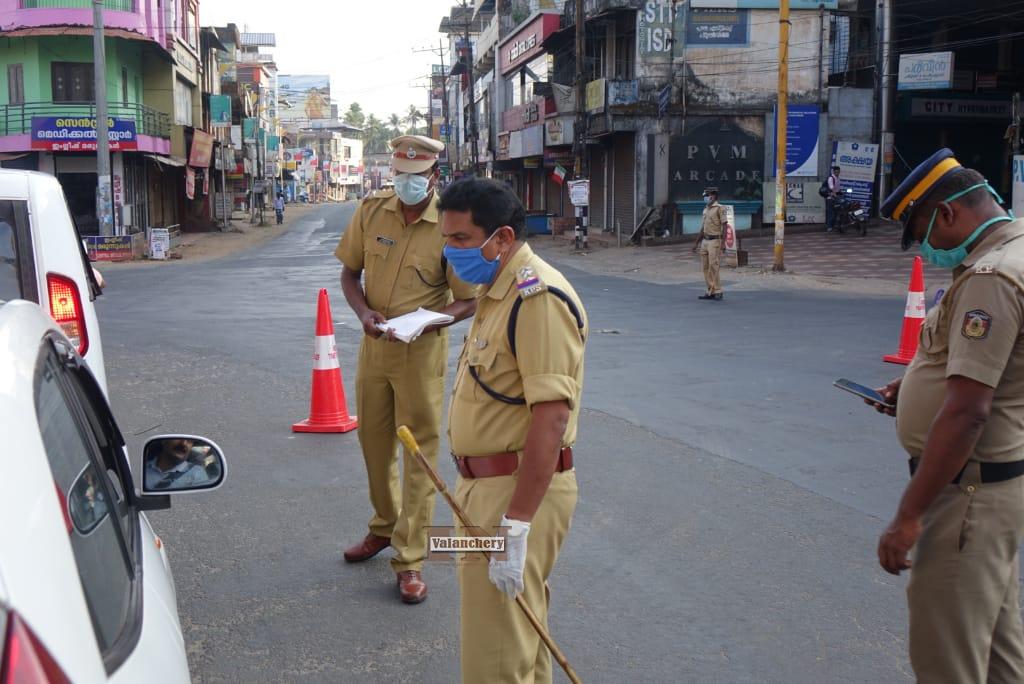 police-checking-valanchery