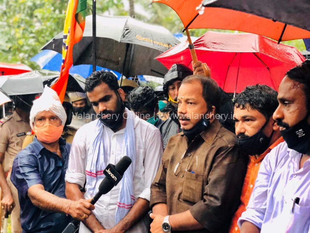 bjp-kt-jaleel-protest