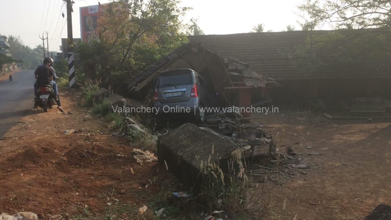 painkannur-school-wagon-r