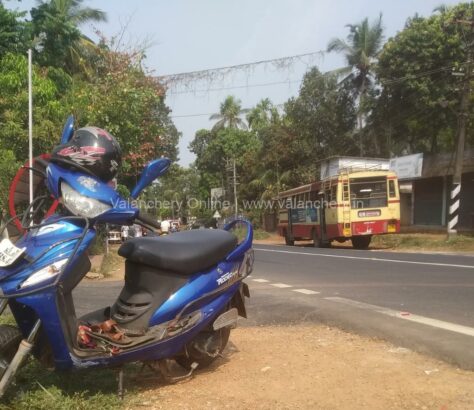 abudhabipadi-scooter-bus-accident