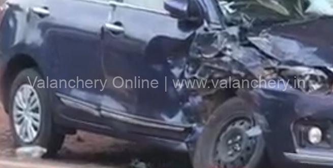 puthanathani-accident-car