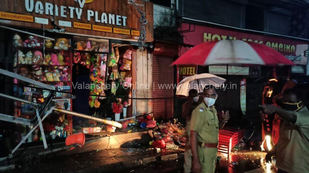 valanchery-accident-lorry