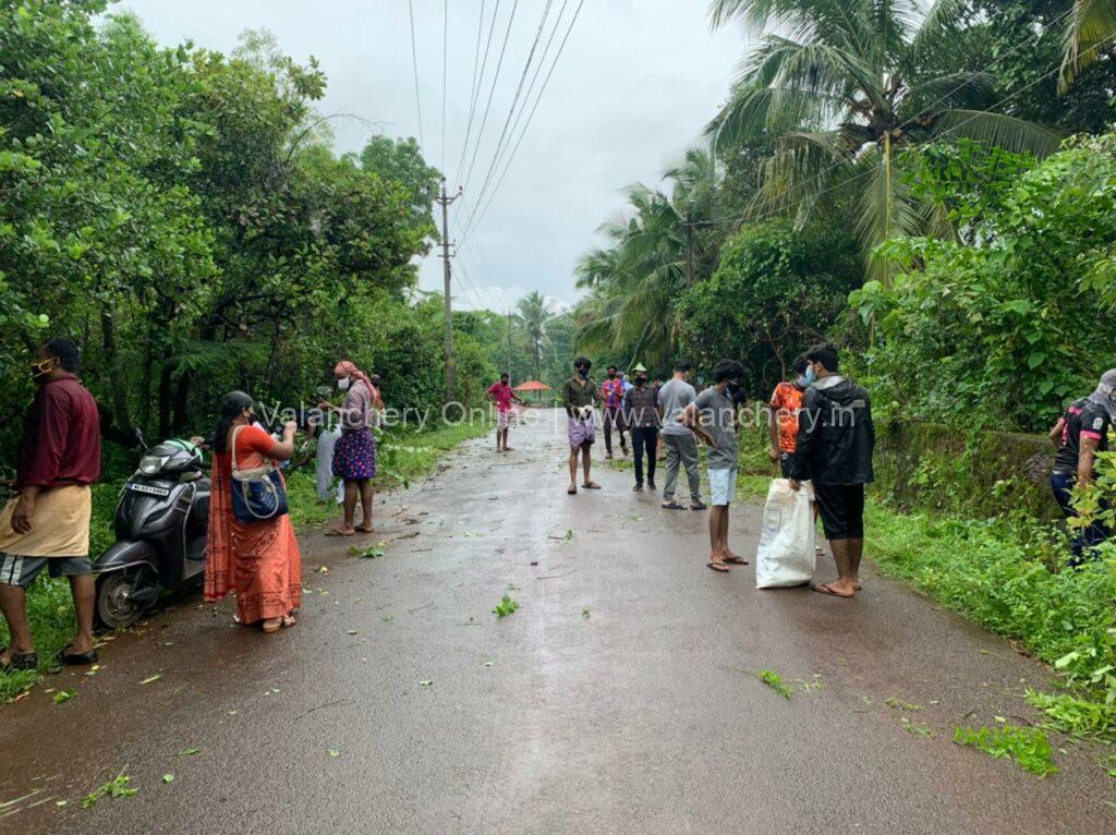 youth-united-marakkara-cleaning