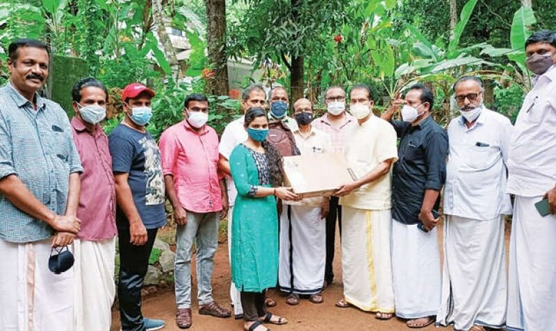 laaptop-congress-irimbiliyam