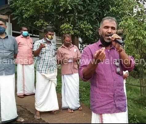 auto-stand-protest-valanchery