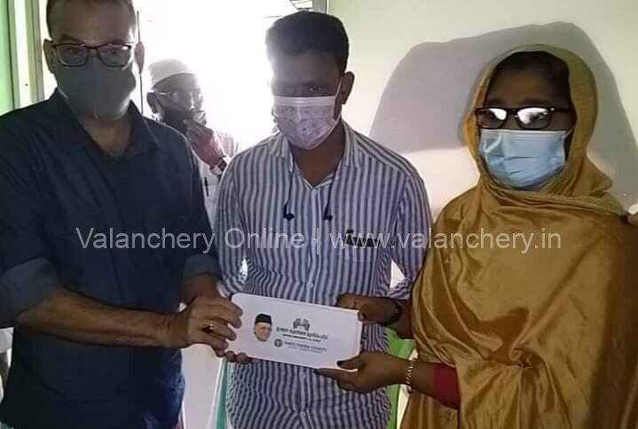 thoiba-kmcc-edayur-donation