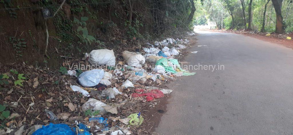 pookattiri-irimbiliyam-road