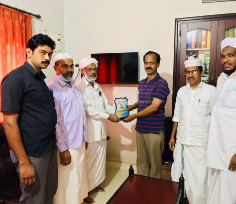 Muslim-jama-at_felicitate-kavumpuram