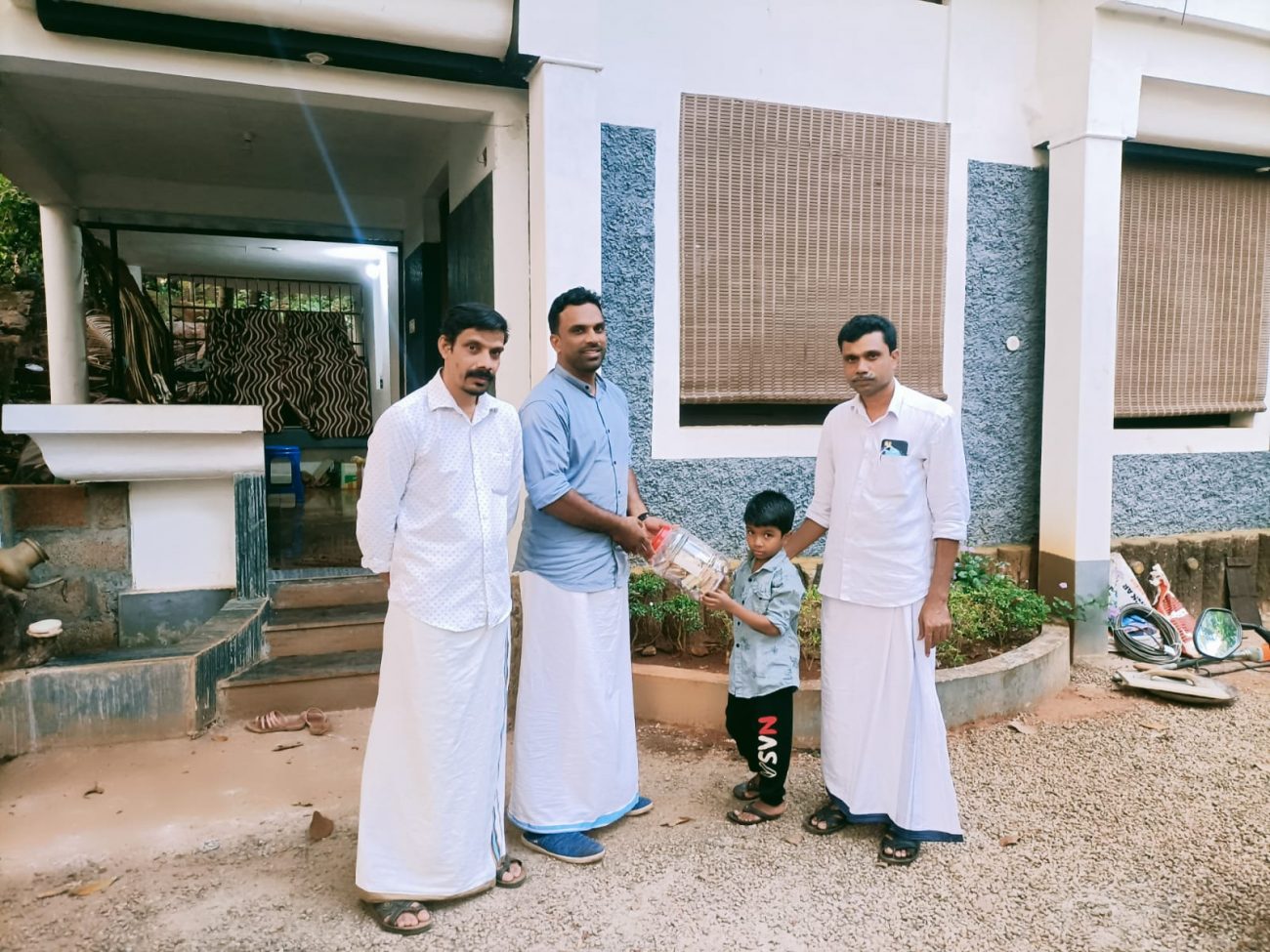 fund-thozhuvanoor-donate