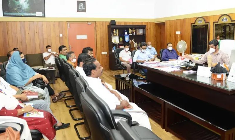 collector-meeting-athavanad