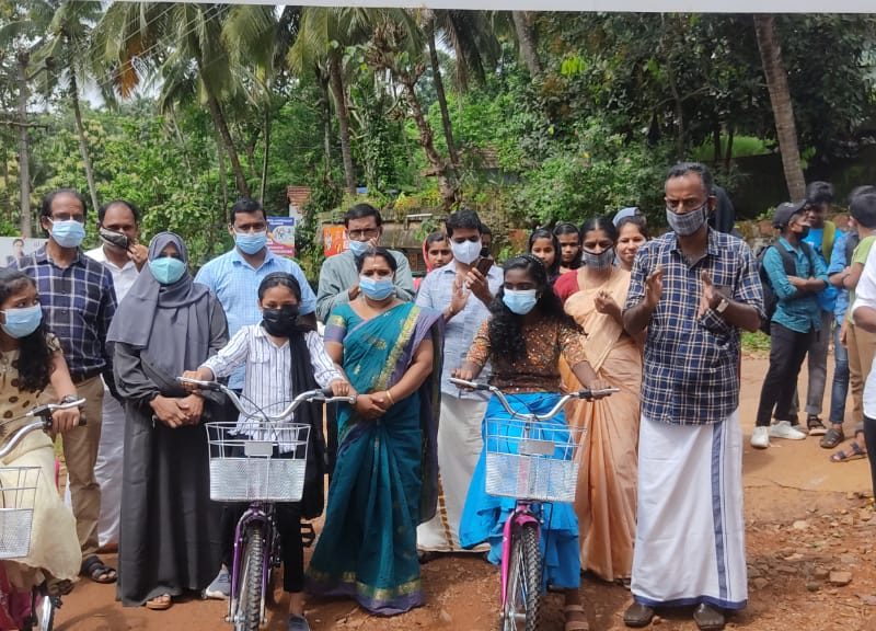 mavandiyoor-girls-cycle