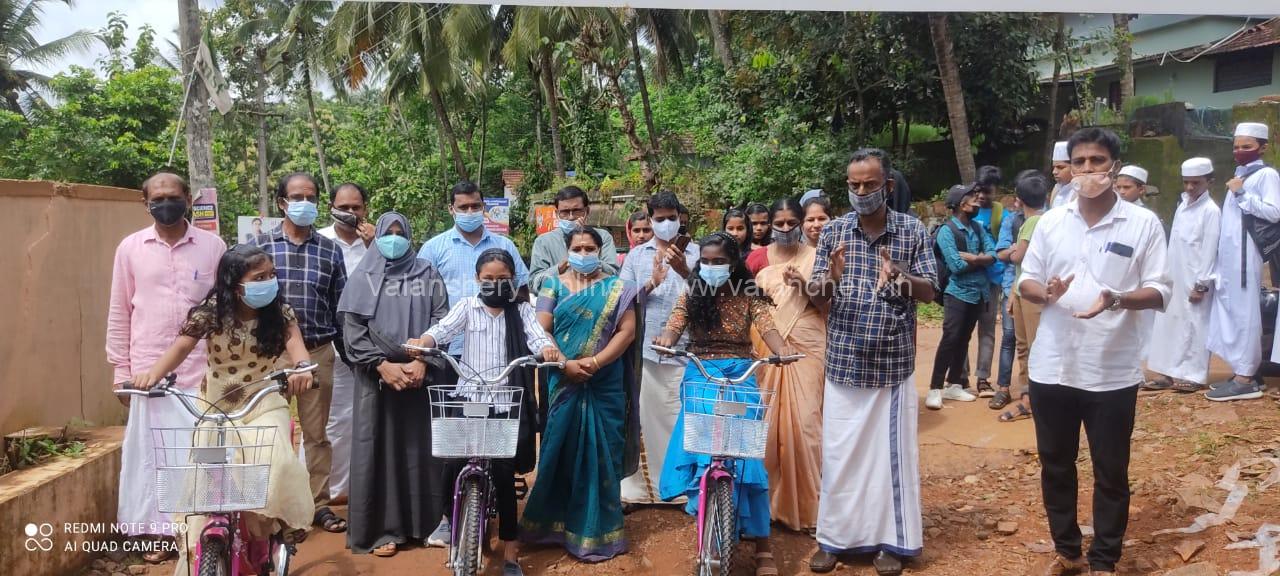 mavandiyoor-girls-cycle