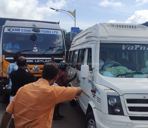 kuttippuram-overbridge-accident