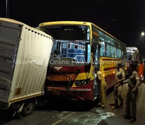 ksrtc-swift-edappal-accident