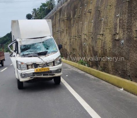 moodal-accident-parcel-van