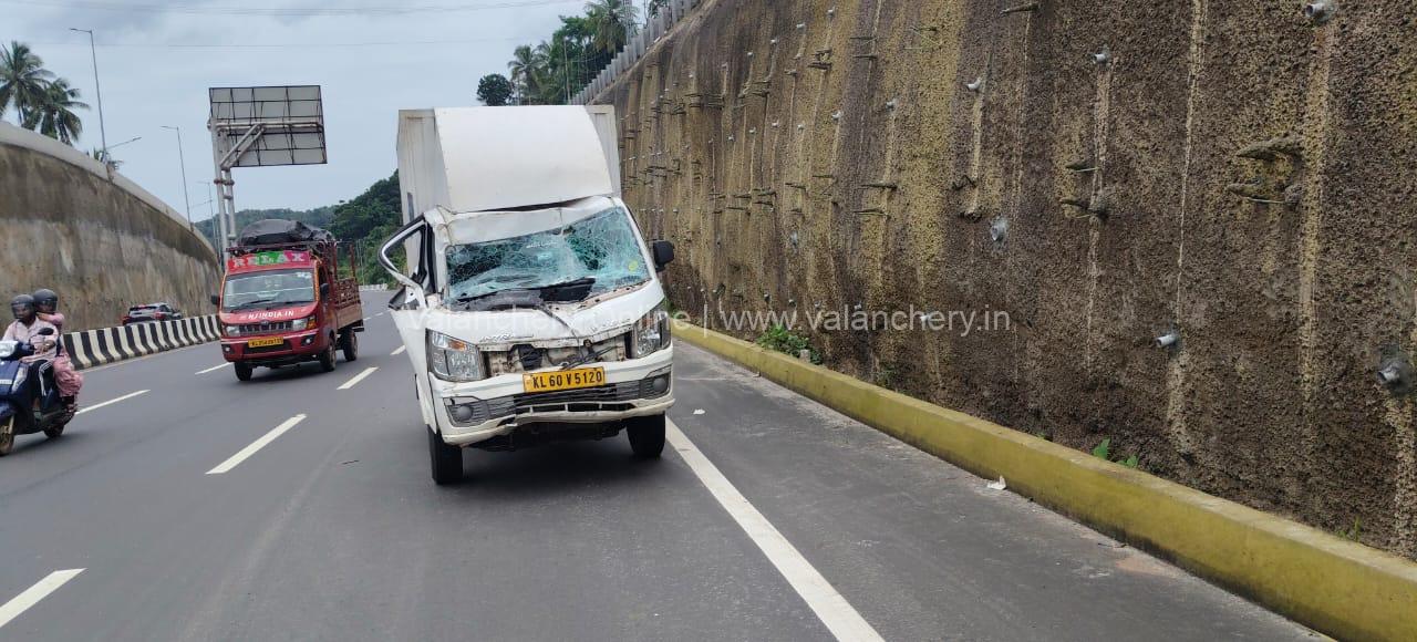 moodal-accident-parcel-van