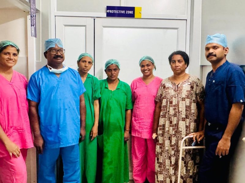 kuttippuram-taluk-hospital-doctors-knee-cap-replacement