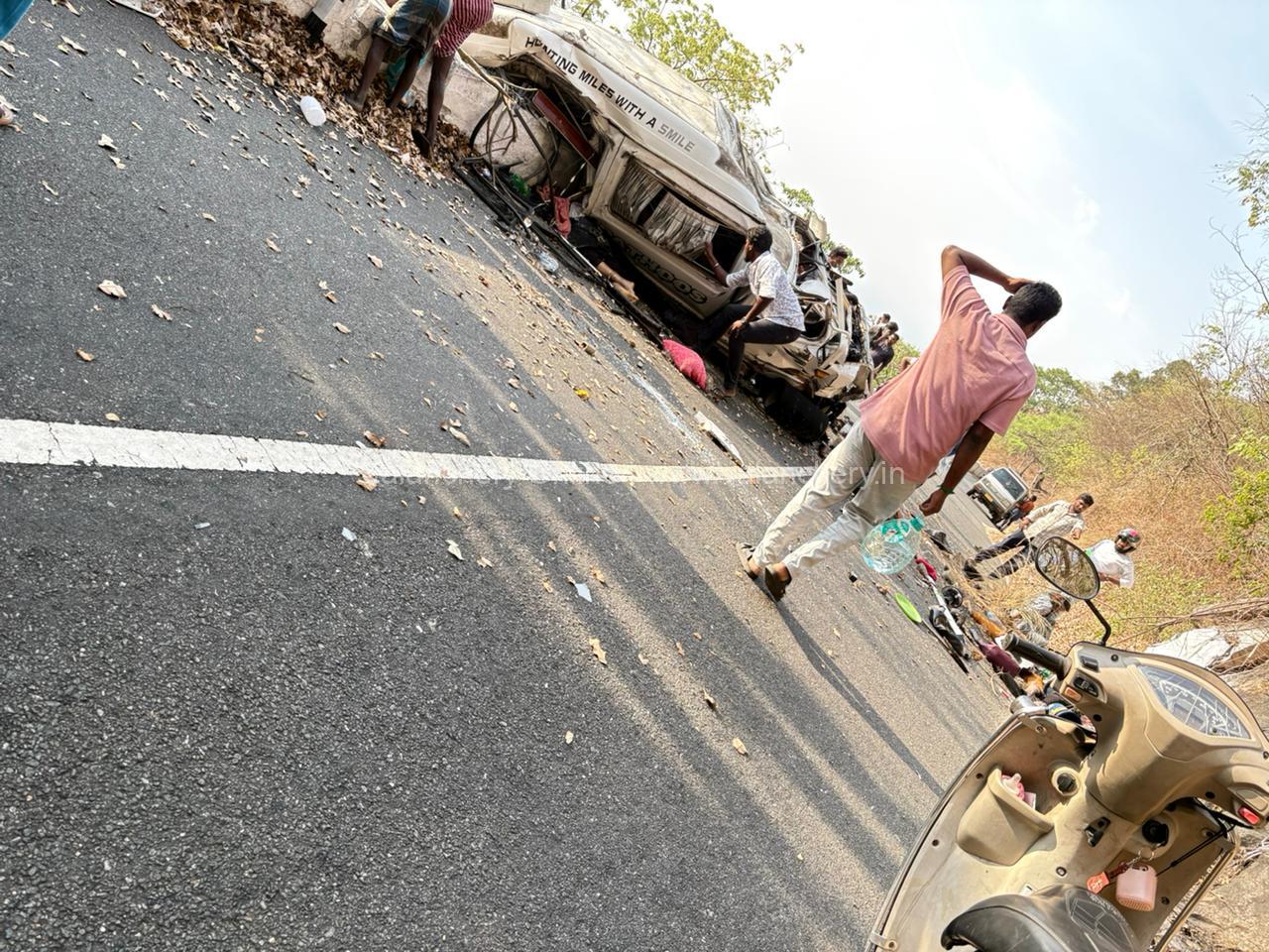 valaparai-traveller-accident
