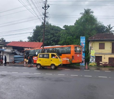 Akkikavu-low-floor-accident