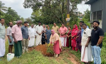 Woman-for-tree-valanchery-sep-2026