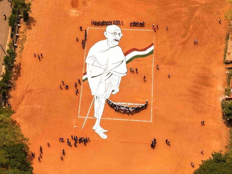 Mega-gandhi-picture-valanchery